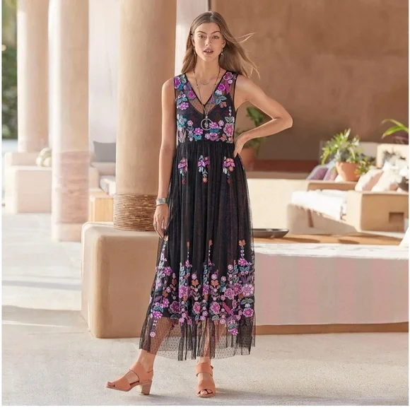 Sundance Black Floral Dress - Picture 1 of 7